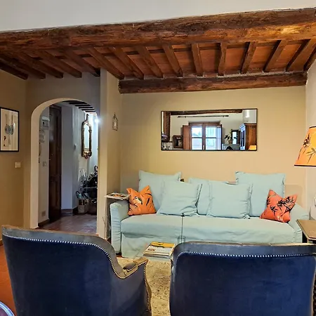 Apartment Casa Di Daisy Lucca