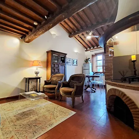 Casa Di Daisy Lucca
